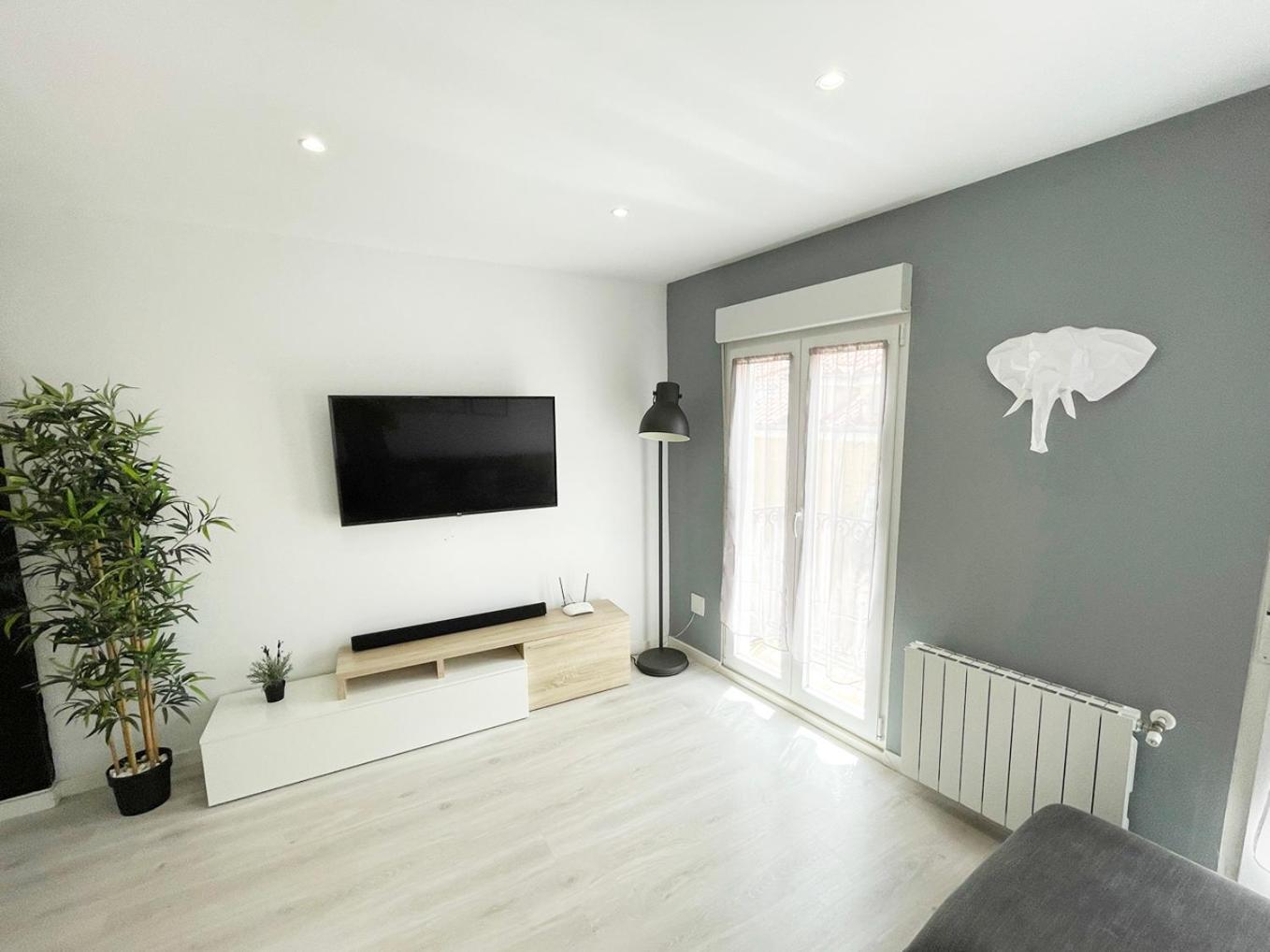 Luminoso Apartamento En Pleno Centro De Santander Luaran gambar